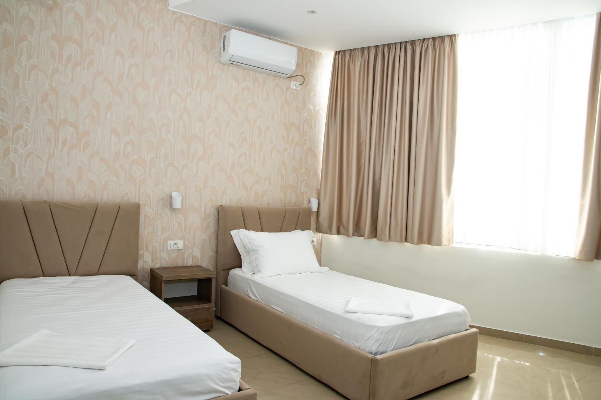 Alv Rent Rooms Влёра Экстерьер фото