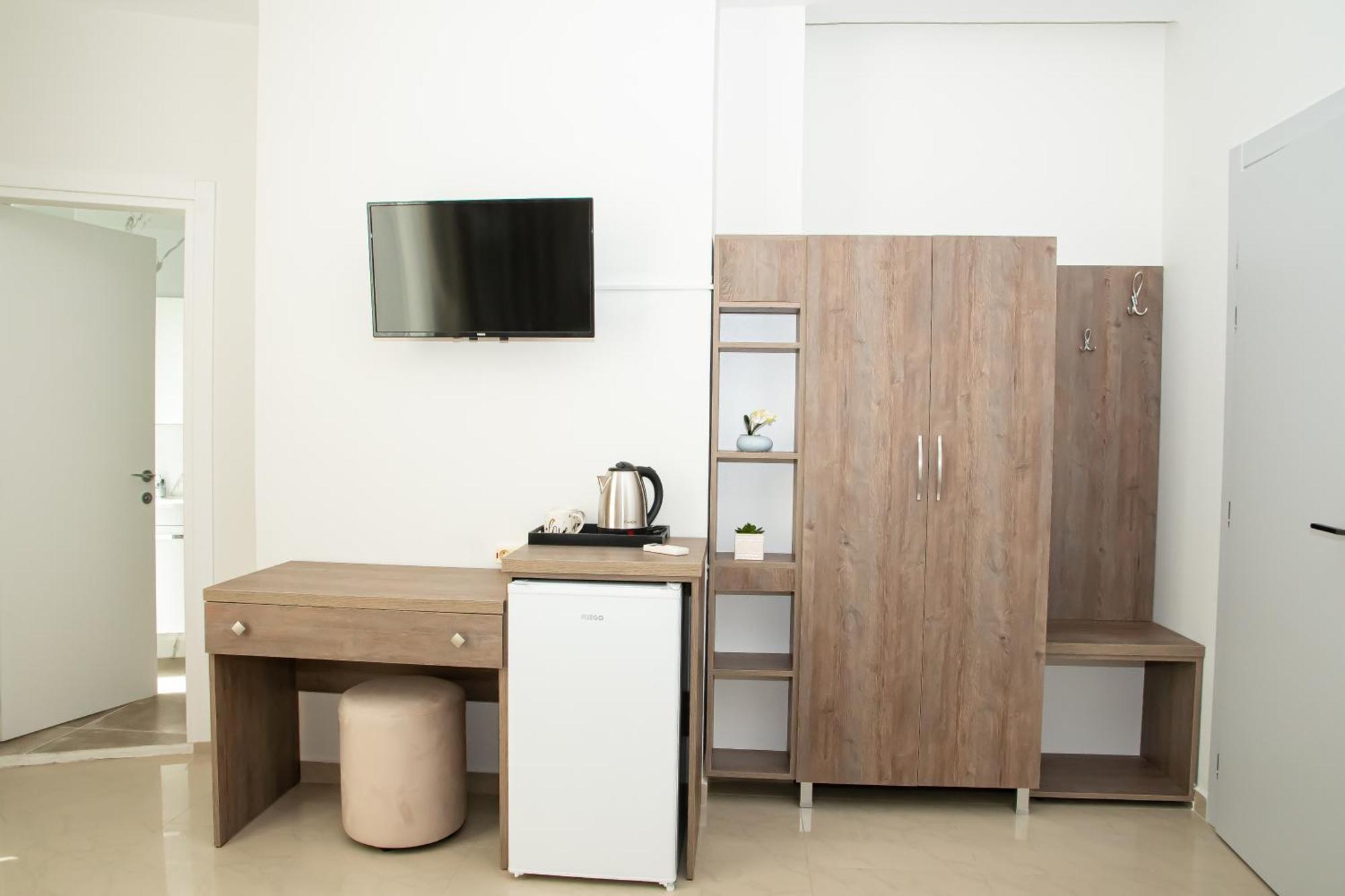 Alv Rent Rooms Влёра Экстерьер фото