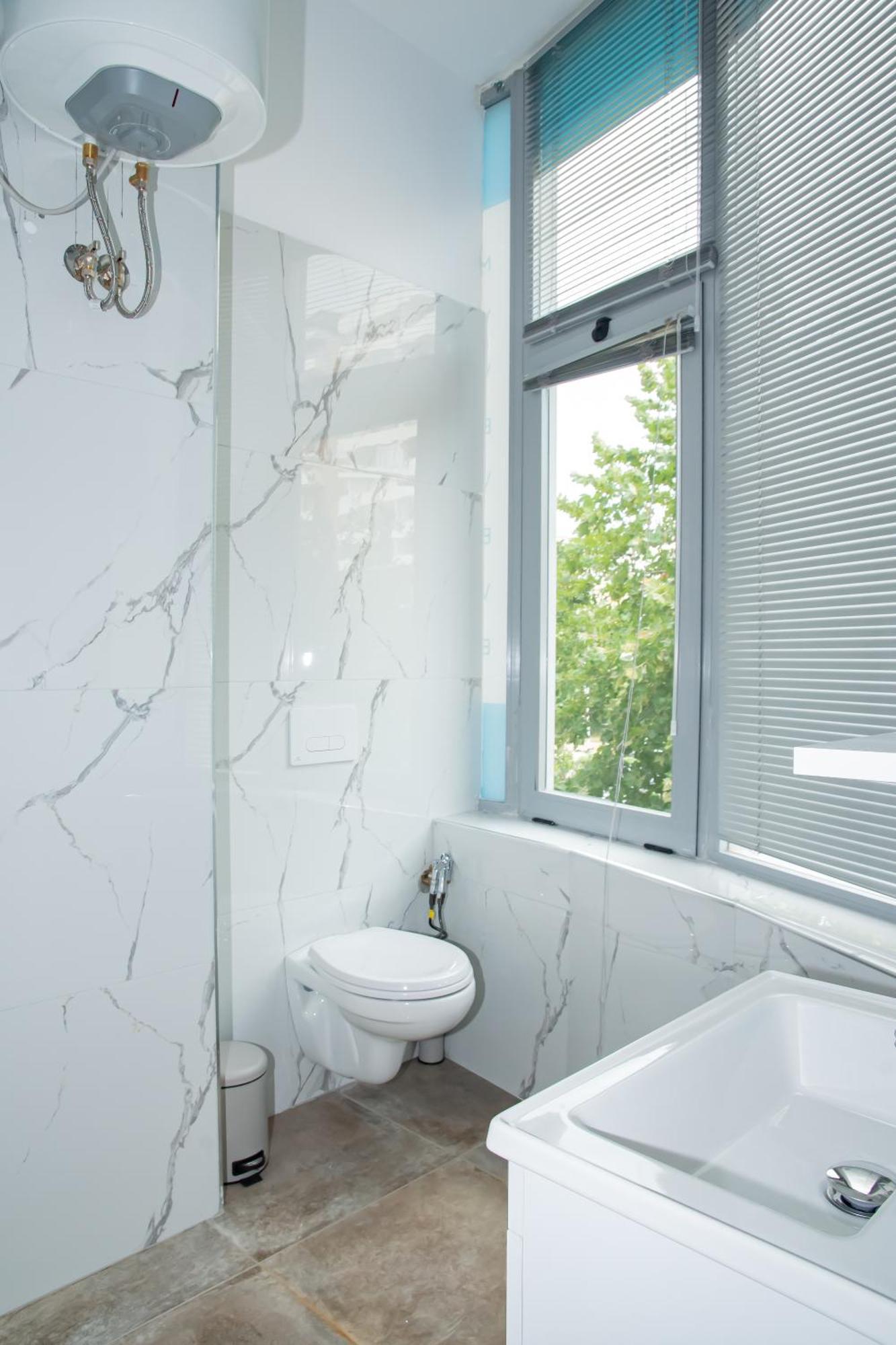 Alv Rent Rooms Влёра Экстерьер фото
