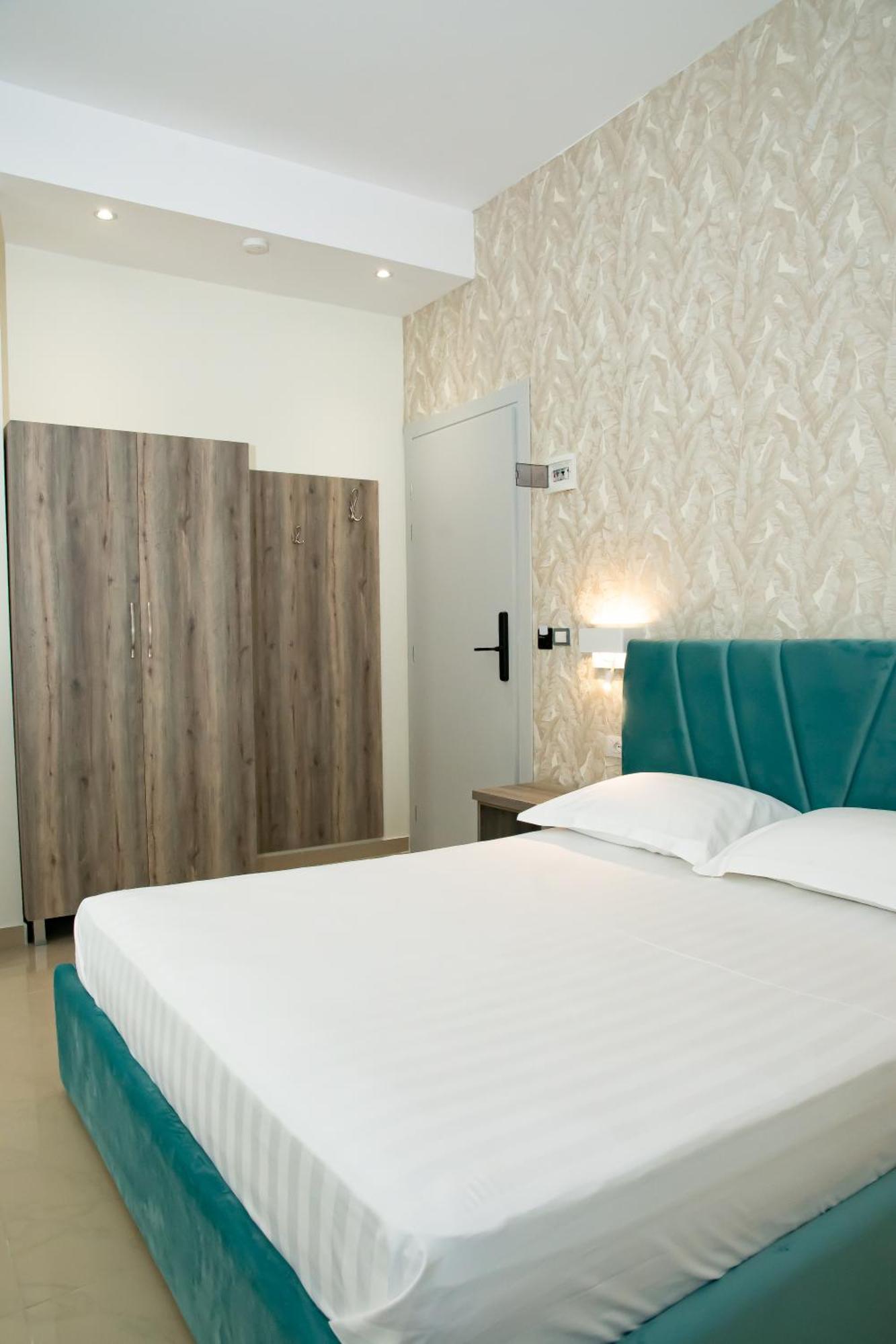 Alv Rent Rooms Влёра Экстерьер фото